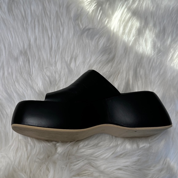 Mature Alina Black Sandal size 36/ size 6 US - Picture 8 of 13